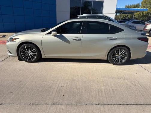 2024 Lexus ES 350 Base