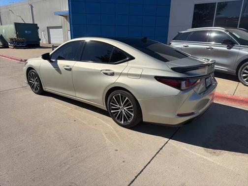 2024 Lexus ES 350 Base