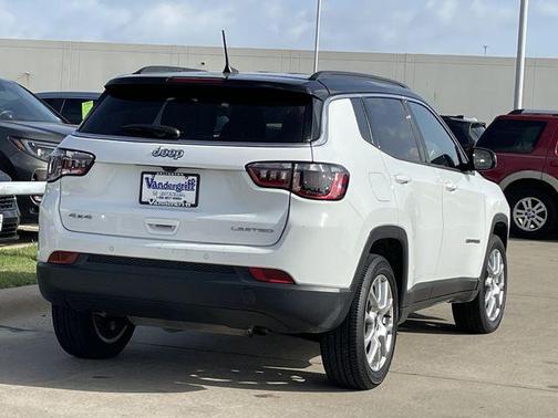 Bright White Clearcoat 2025 Jeep Compass Limited