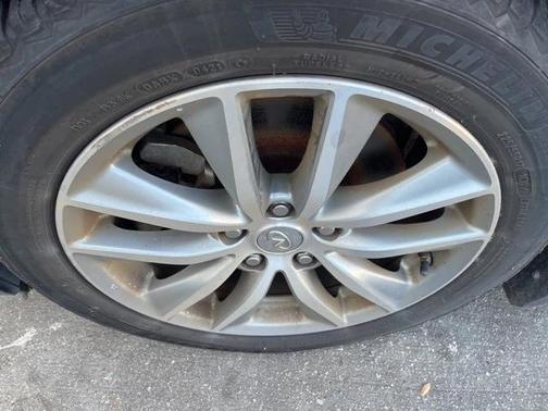 2015 INFINITI Q50 Premium