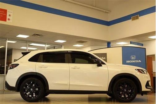 2025 Honda HR-V 2WD Sport