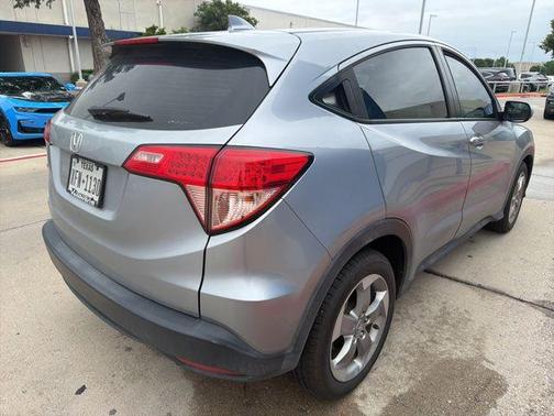 Crystal Black Pearl 2017 Honda HR-V LX