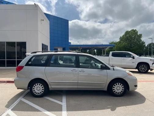 2008 Toyota Sienna LE