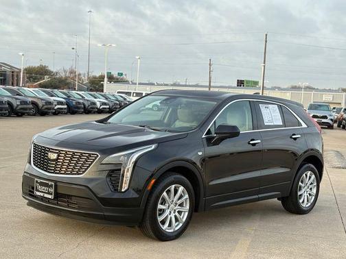 Stellar Black 2021 Cadillac XT4 Luxury