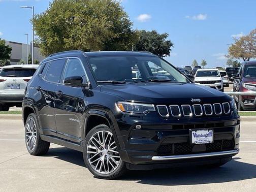 Diamond Black Crystal Pearlcoat 2022 Jeep Compass Limited