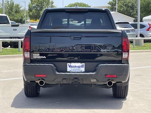 Crystal Black Pearl 2025 Honda Ridgeline RTL