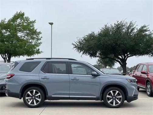 2025 Honda Pilot Touring 8-Passenger