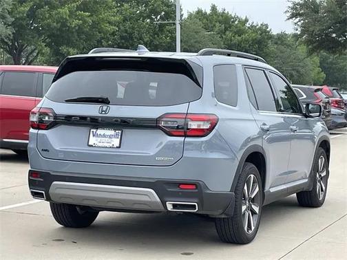 2025 Honda Pilot Touring 8-Passenger