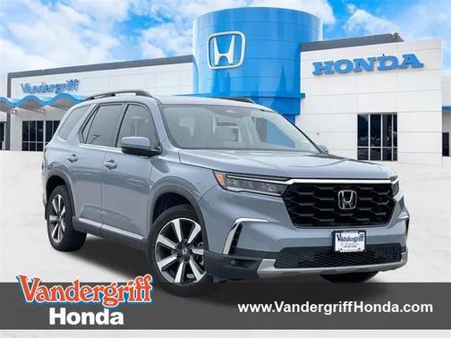 2025 Honda Pilot Touring 8-Passenger