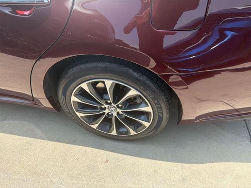 Ooh La La Rouge Mica 2018 Toyota Avalon Hybrid XLE Premium