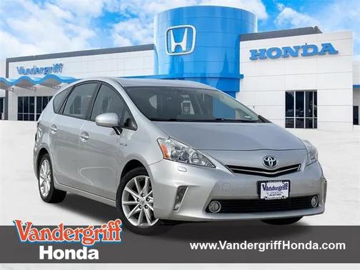 2013 Toyota Prius v Five