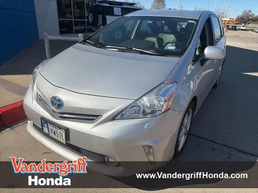 2013 Toyota Prius v Five