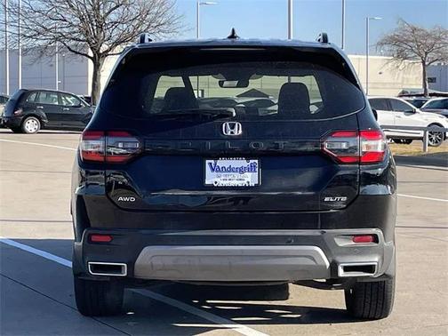 2023 Honda Pilot AWD Elite