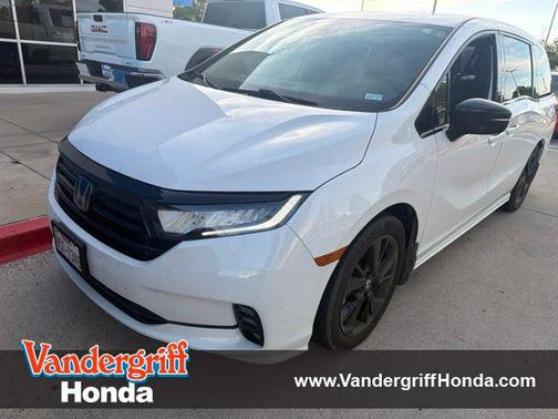 Platinum White Pearl 2024 Honda Odyssey Sport