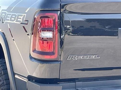 Diamond Black Crystal Pearlcoat 2025 RAM 1500 Rebel