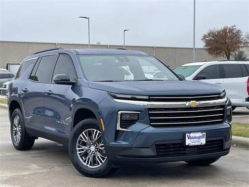2024 Chevrolet Traverse LT