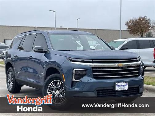 2024 Chevrolet Traverse LT