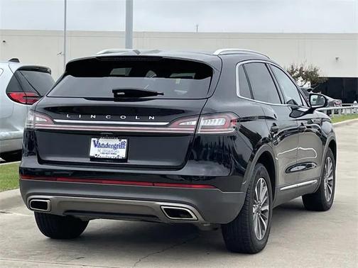 2022 Lincoln Nautilus Standard