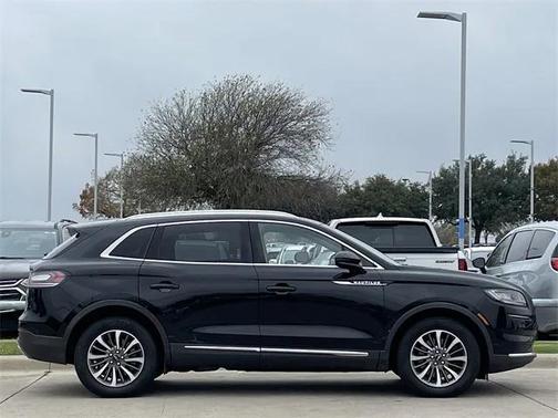 2022 Lincoln Nautilus Standard