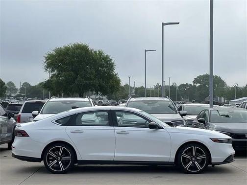 2024 Honda Accord Hybrid Base