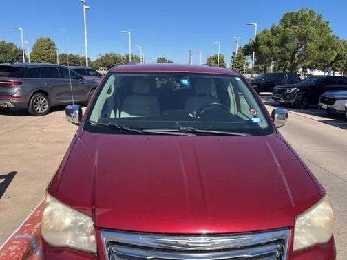 2013 Chrysler Town & Country Touring-L