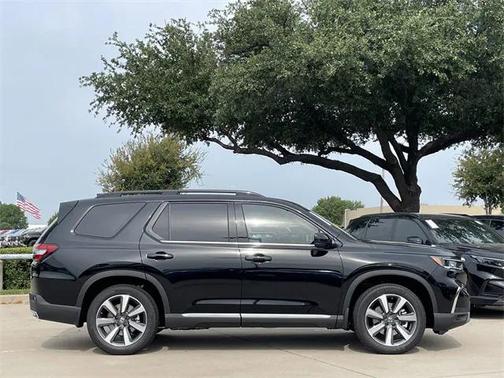 2025 Honda Pilot Touring 8-Passenger