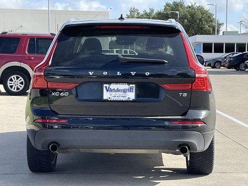 Onyx Black 2019 Volvo XC60 T5 Momentum