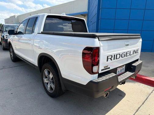 Platinum White Pearl 2025 Honda Ridgeline RTL