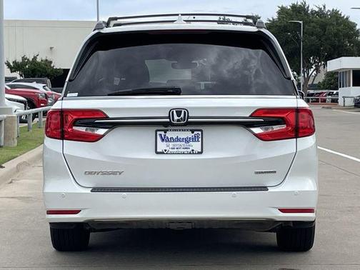 Platinum White Pearl 2023 Honda Odyssey Touring