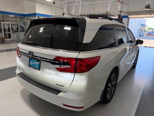 Platinum White Pearl 2023 Honda Odyssey Touring