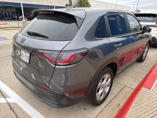 Modern Steel Metallic 2025 Honda HR-V LX