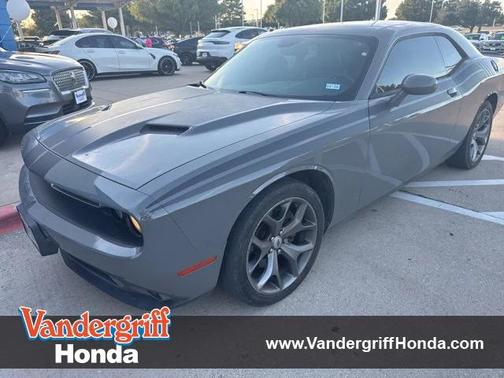 2017 Dodge Challenger SXT