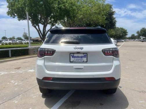 Bright White Clearcoat 2025 Jeep Compass Limited