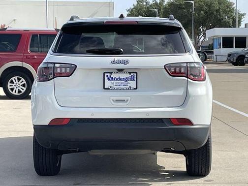 Bright White Clearcoat 2025 Jeep Compass Limited