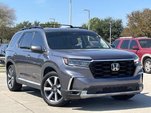 Gray 2025 Honda Pilot Elite