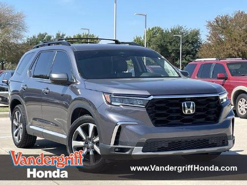 Gray 2025 Honda Pilot Elite