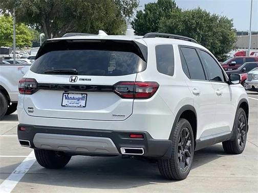 2025 Honda Pilot Touring 8-Passenger
