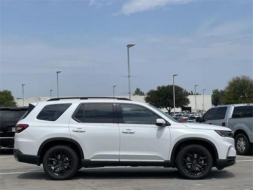 2025 Honda Pilot Touring 8-Passenger