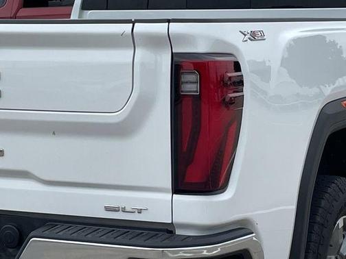 Summit White 2025 GMC Sierra 2500 SLT