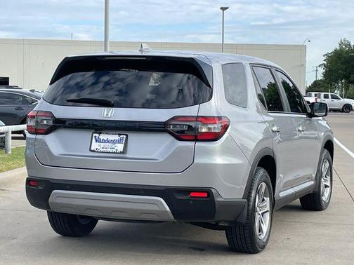 Lunar Silver 2025 Honda Pilot EX-L