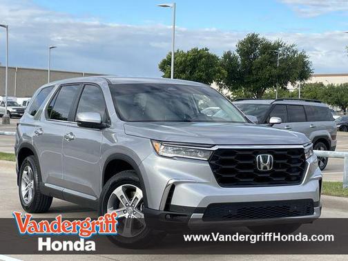 Lunar Silver 2025 Honda Pilot EX-L