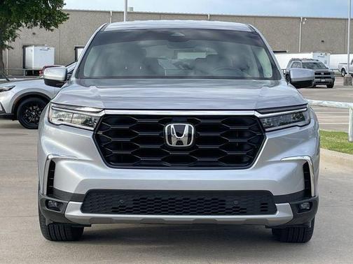 Lunar Silver 2025 Honda Pilot EX-L
