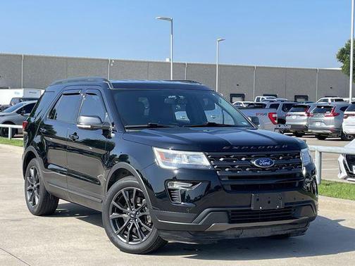 Shadow Black 2018 Ford Explorer XLT