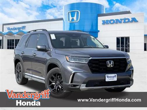 2025 Honda Pilot Touring 8-Passenger