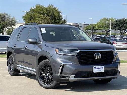 2025 Honda Pilot Touring 8-Passenger