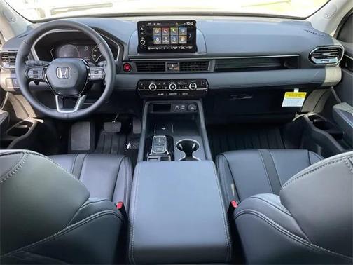 2025 Honda Pilot Touring 8-Passenger