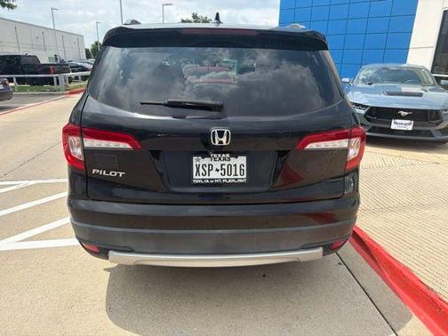 Crystal Black Pearl 2020 Honda Pilot 2WD EX-L