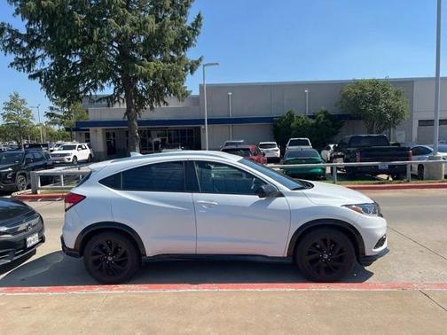 2022 Honda HR-V AWD Sport