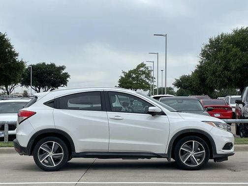 Platinum White Pearl 2021 Honda HR-V EX