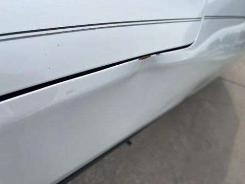 Platinum White Pearl 2021 Honda HR-V EX